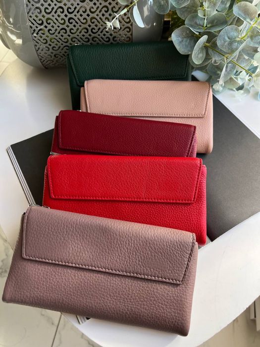 Жіночий шкіряний гаманець