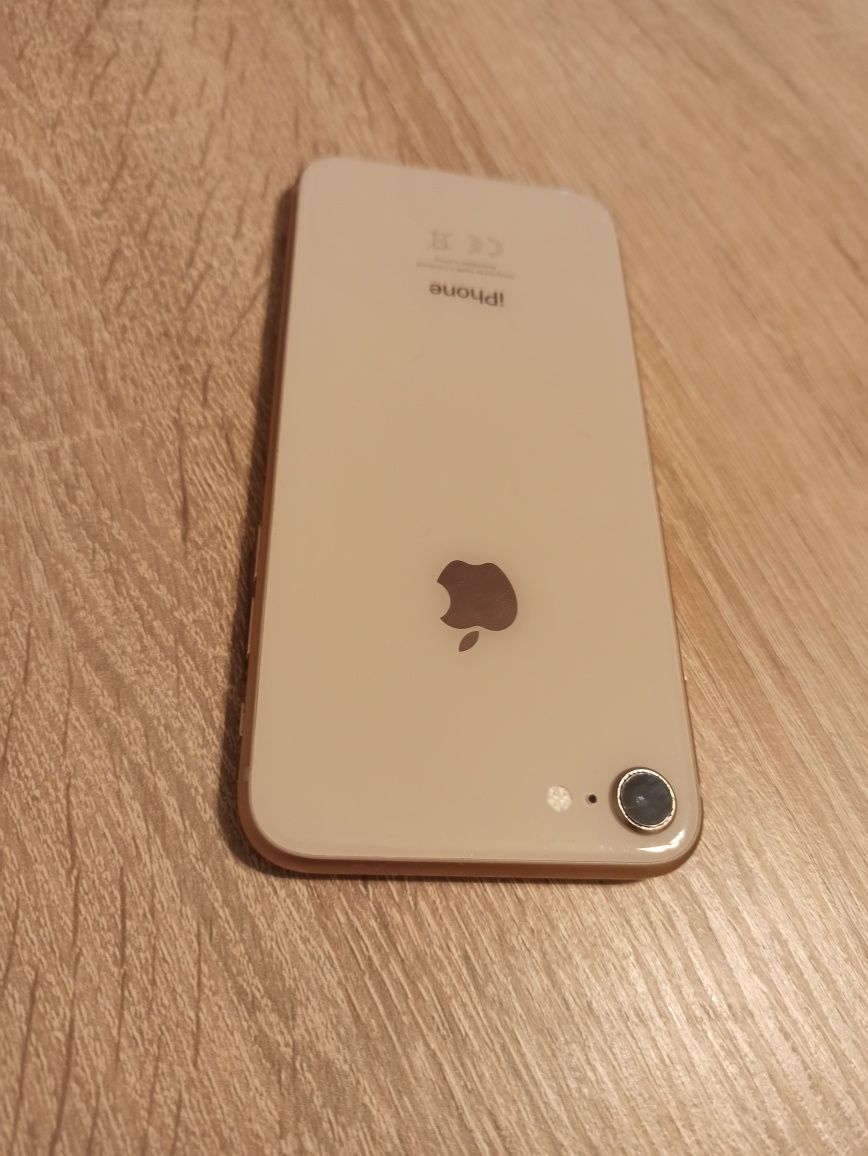 iPhone 8 złoty 64GB