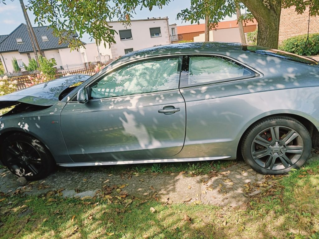 Audi A5 1.8 tfsi (bez wady)