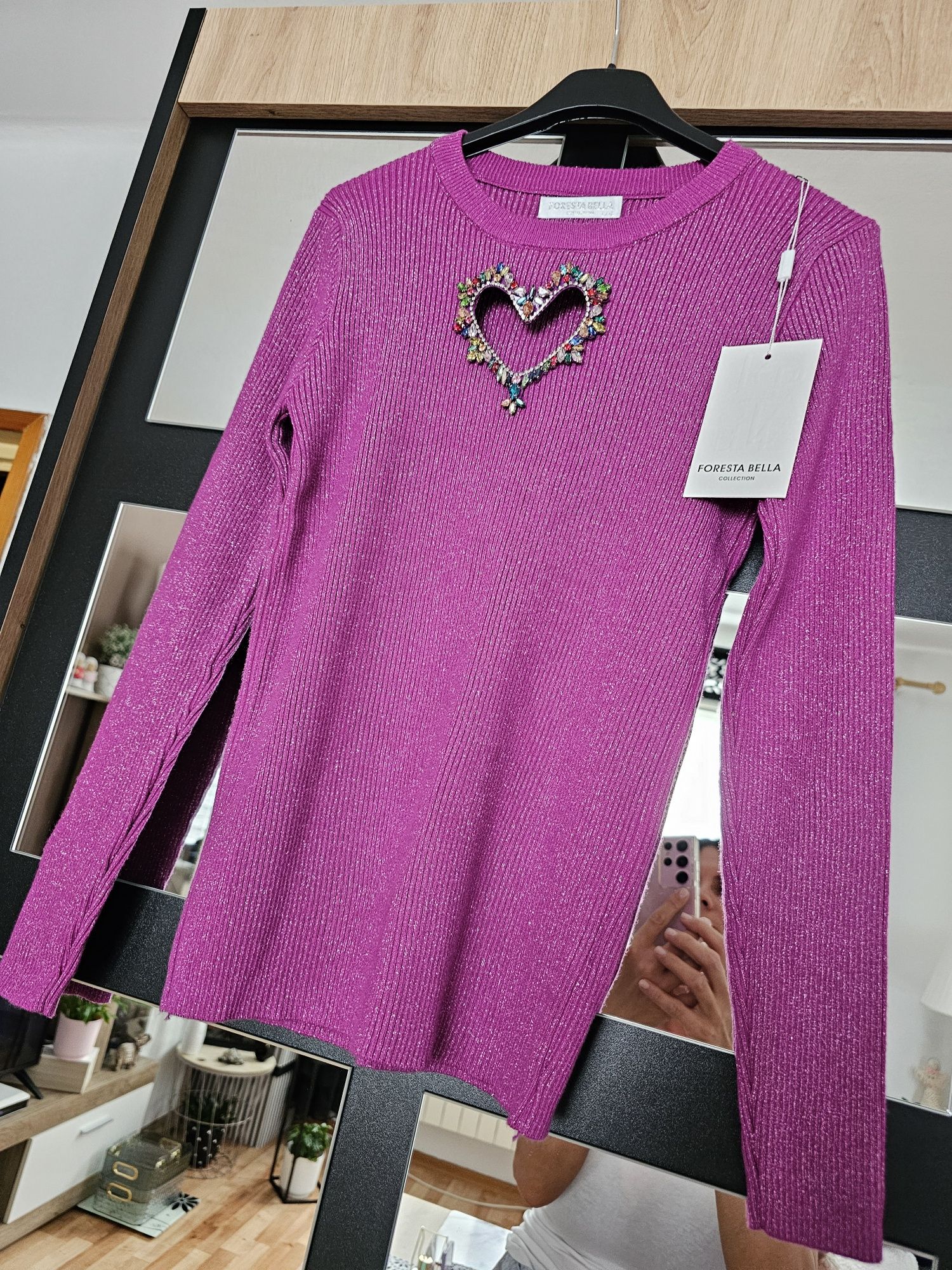 Sweterek w kolorze różowym nowy