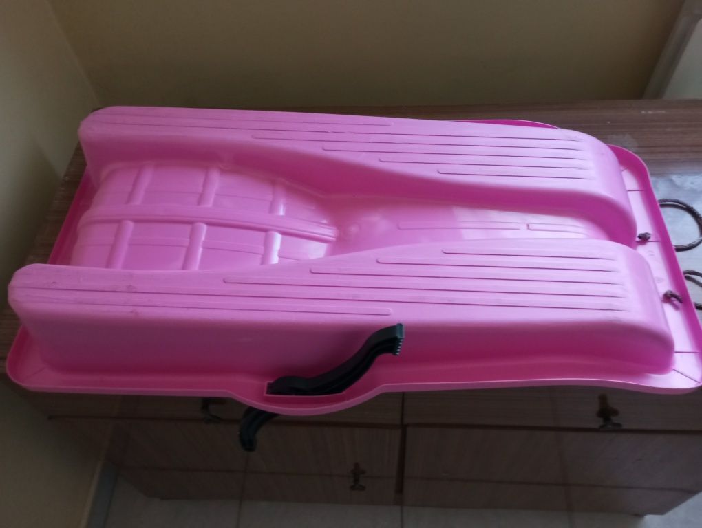 Bobslej plastikowy z hamulcami