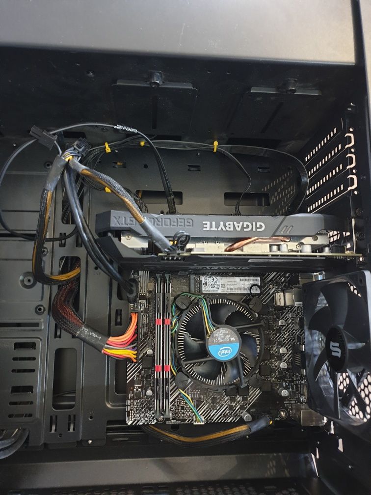 Komputer i5 10-gen 10400f 6/12 rdzeni, 16GB DDR4, GTX 1660 6GB, 4TB