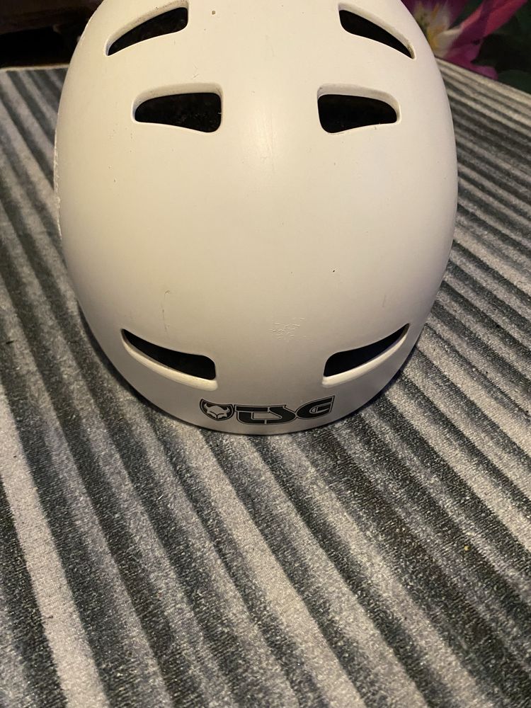 Evolution Satin Kask Tsg