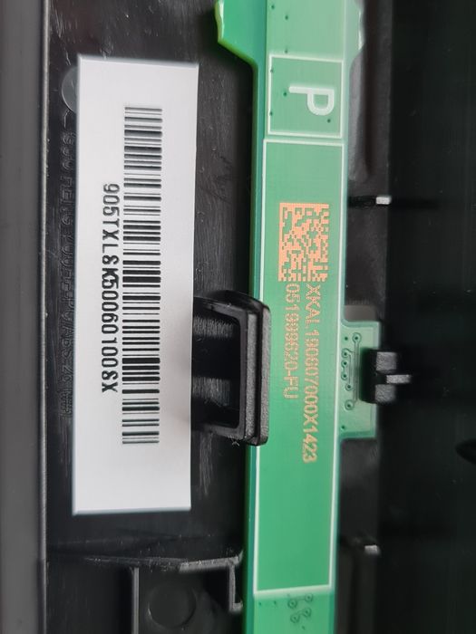 Трёхсторонняя подсветка Philips Ambilight