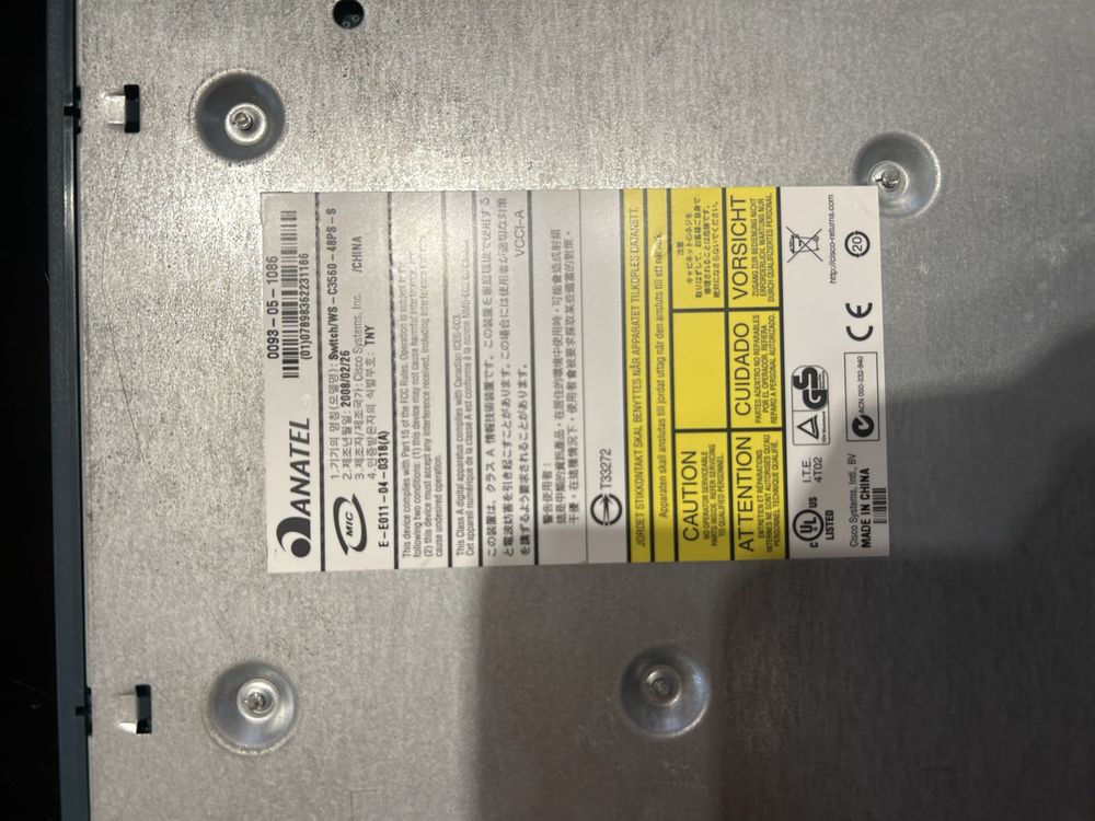 Switch cisco.  Ws-c3560-48PS-S