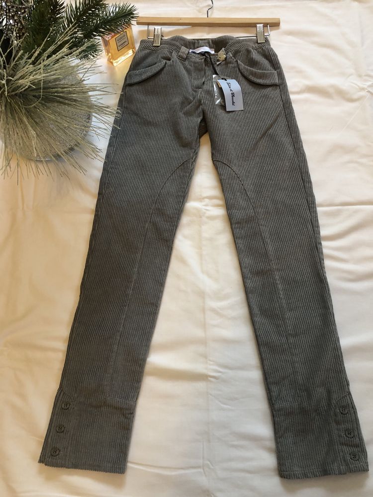 Новые  итальянские брюки.( джинсы) на 10 лет для девочки.