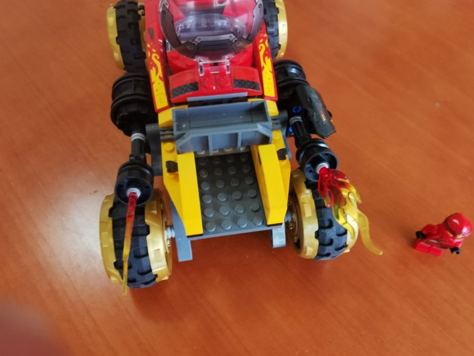 Lego 70675 Ninjago Katana 4x4 incompleto