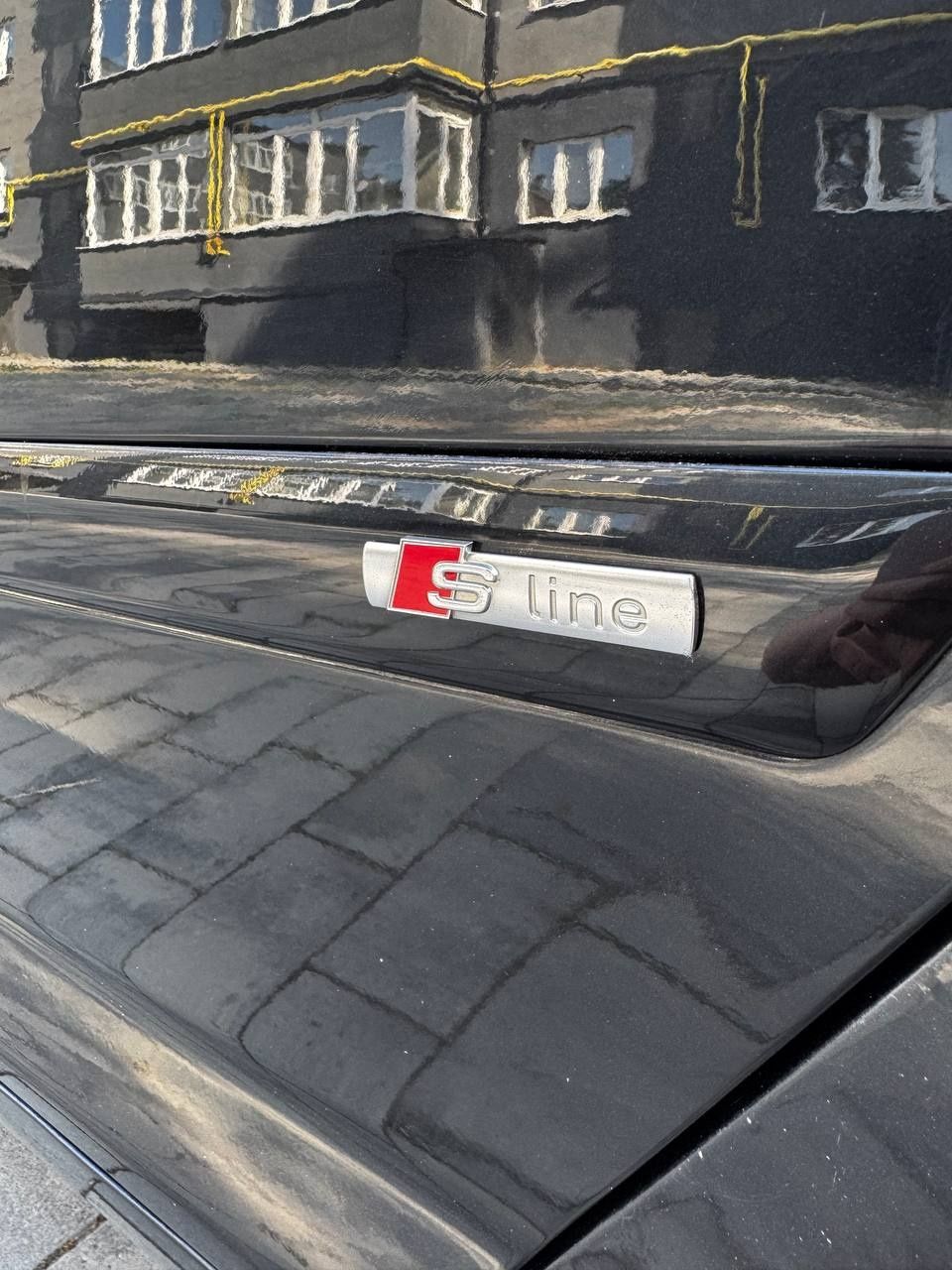 Продам  автомобіль Audi