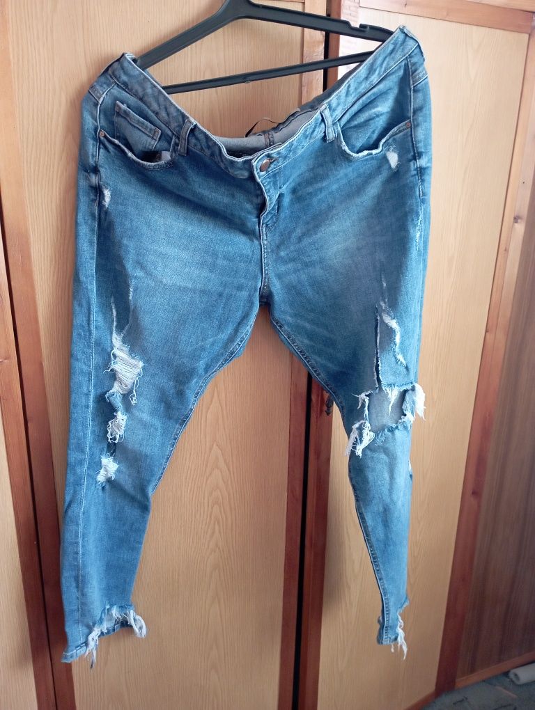 Модная туника и джинсы рванки