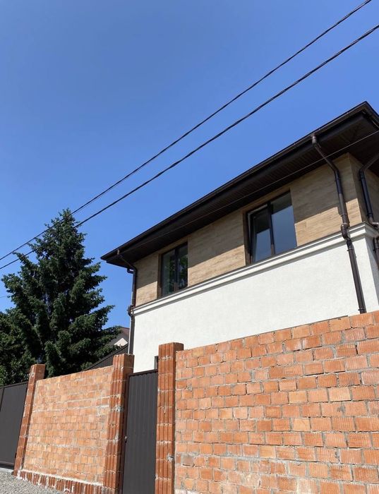 Продаж будинку на 5 сотках в Ірпені, закрите КМ, газ