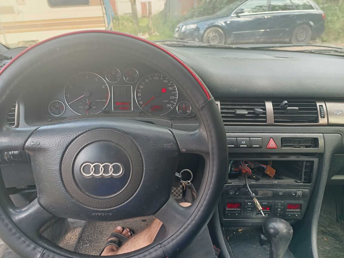 Audi A6 C5 2.8 v6 mazda MPV