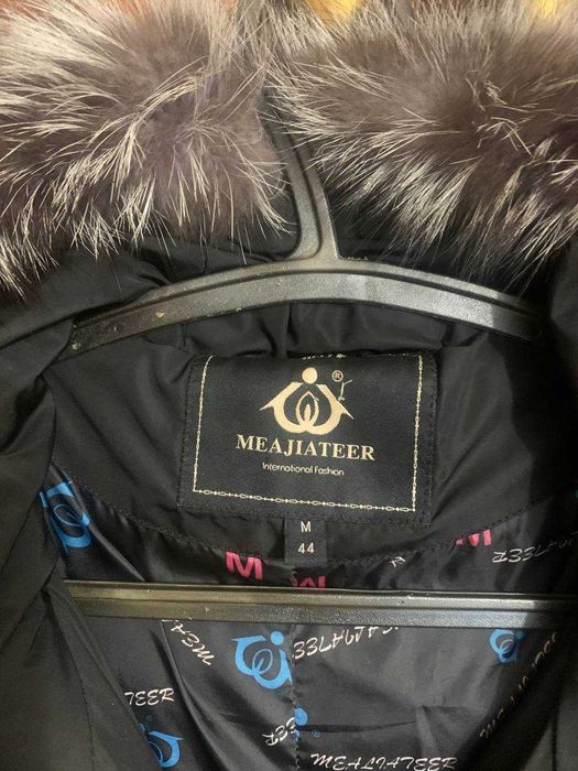 Женская зимняя куртка с чернобуркой