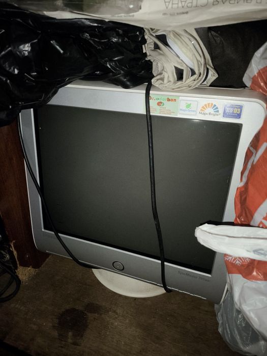 Монитор Samsung SyncMaster 759mp+