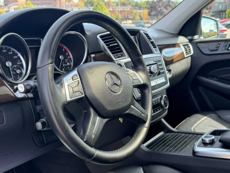 Mercedes-Benz M-Class ML 350 4MATIC      2014