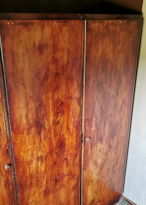 Stara szafa drewniana