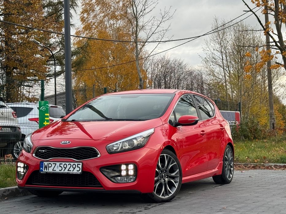Kia Ceed 1.6 / 204KM GT ! LED Nawigacja Kamera Fotele RECARO Grzana Kierownica
