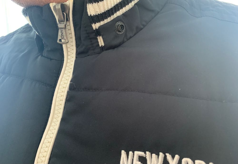 Blusão Azul Bom estado. 20€