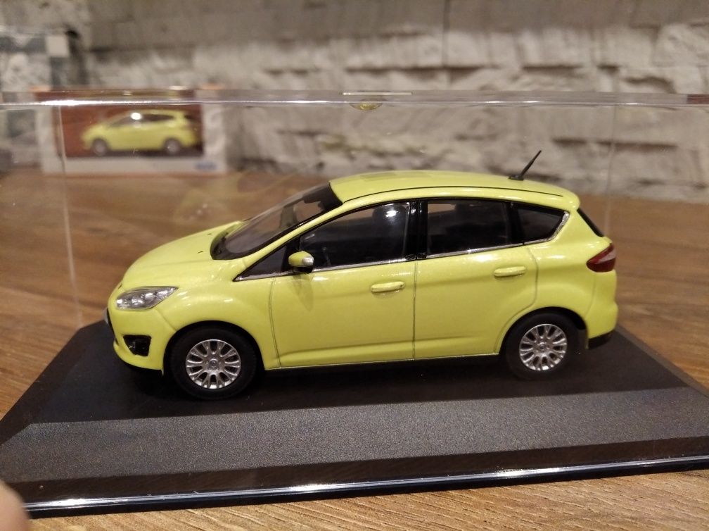 1:43 Minichamps Ford C-Maxx model