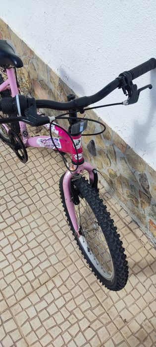 Bicicleta de menina roda 24 mudanças a funcionar pefeitamente