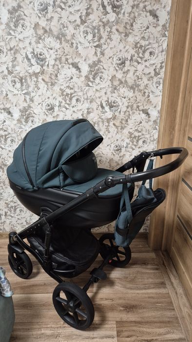 Продам коляску 2 в 1