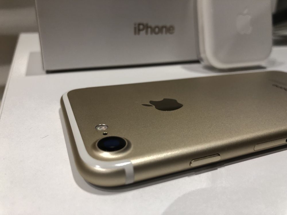 Iphone 7 - 32GB GOLD- zadbany jak nowy