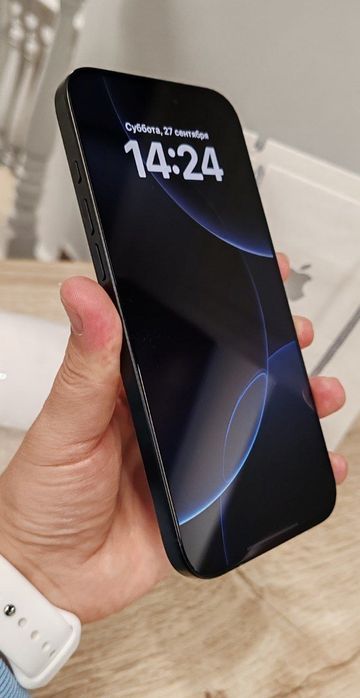 Iphone 16 Pro max 256 Gb black and natural titan