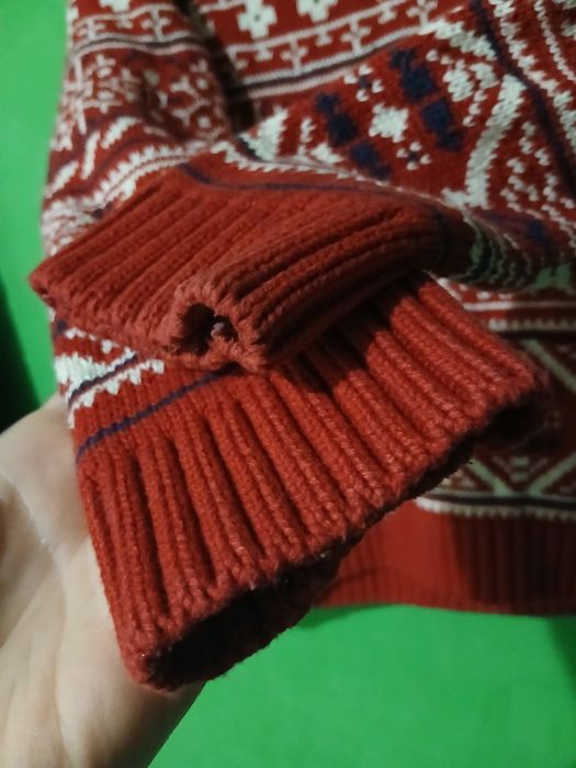 Червоний теплий светр 122 LOGG
