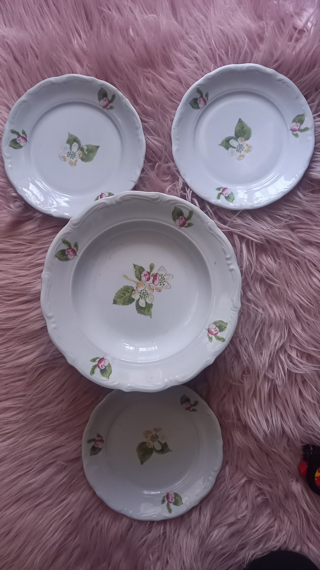 Talerze Wałbrzych porcelana prl 1952-92, 13 sztuk