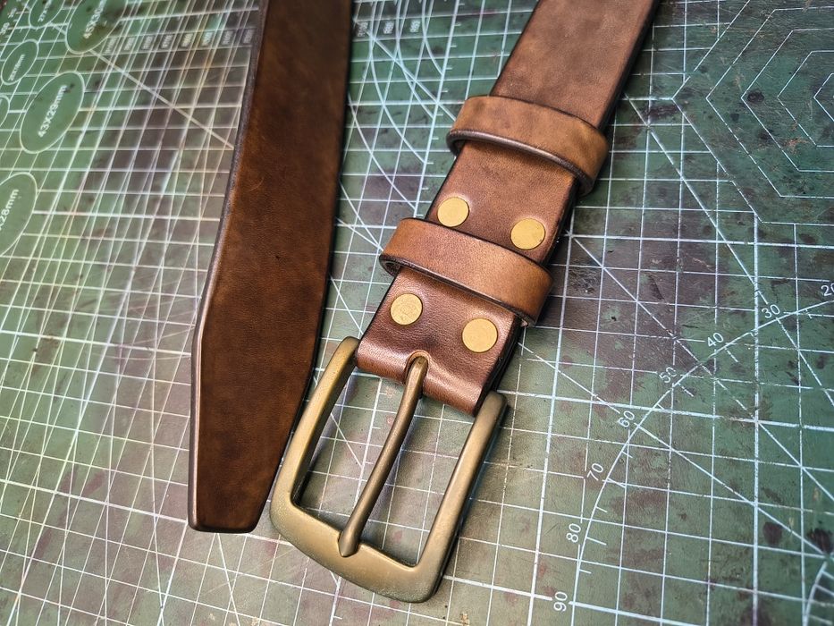 Pas skórzany. Ręcznie robiony.