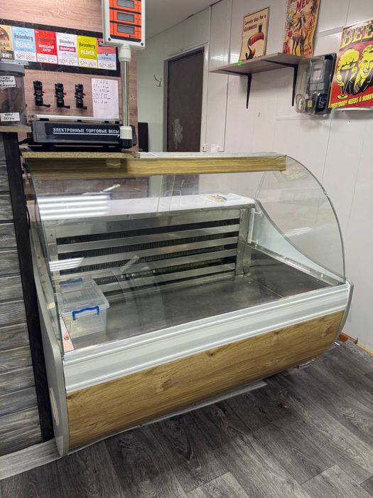 Продам  холодильники для магазина та інше