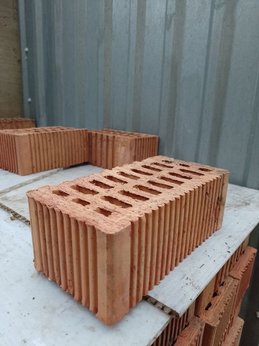 Цегла керамічна (керамічнний блок)