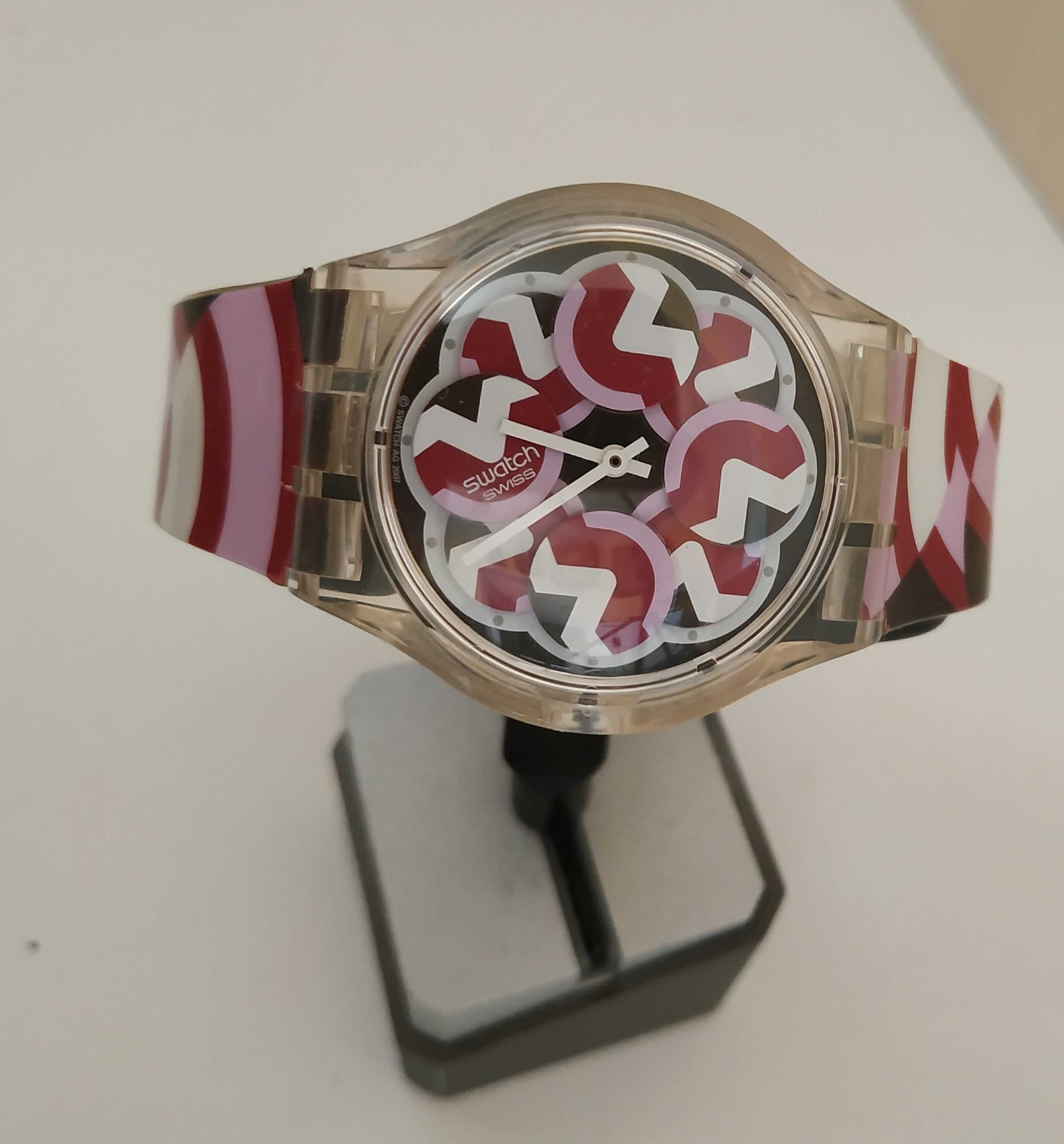 Женские наручные часы SWATCH puzzle motion kaleidoscope