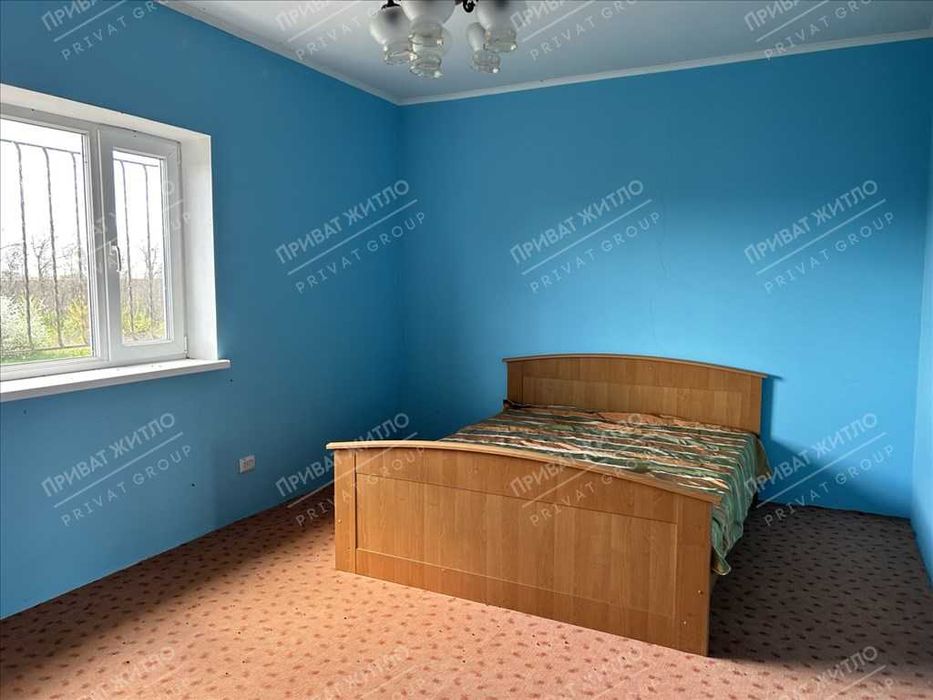 Будинок з виходом до ставка