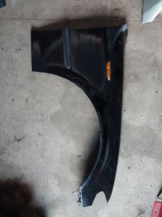 Błotnik prawy bmw e 46 sedan touring lift schwarz II 2 czarny