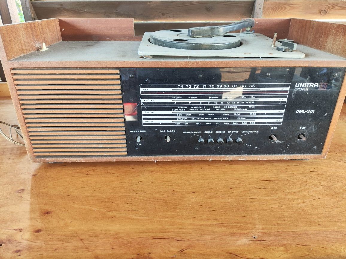 UNITRA Diora DML351 radio