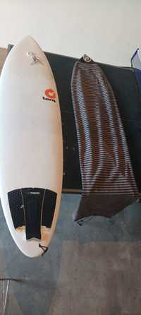 Prancha surf 6'8 torq com capa deeply