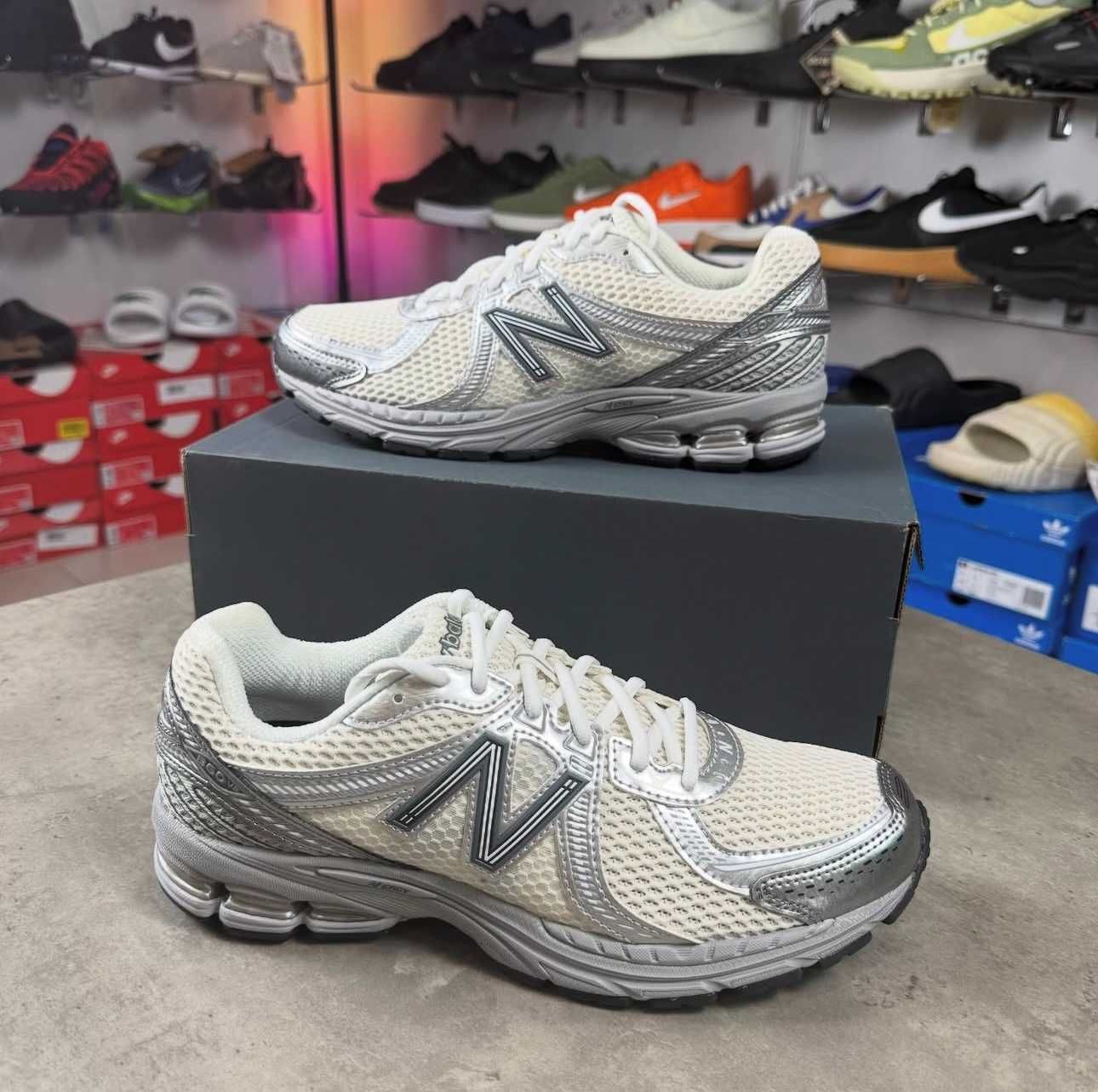 Кросівки New Balance 860V2 ОРИГІНАЛ