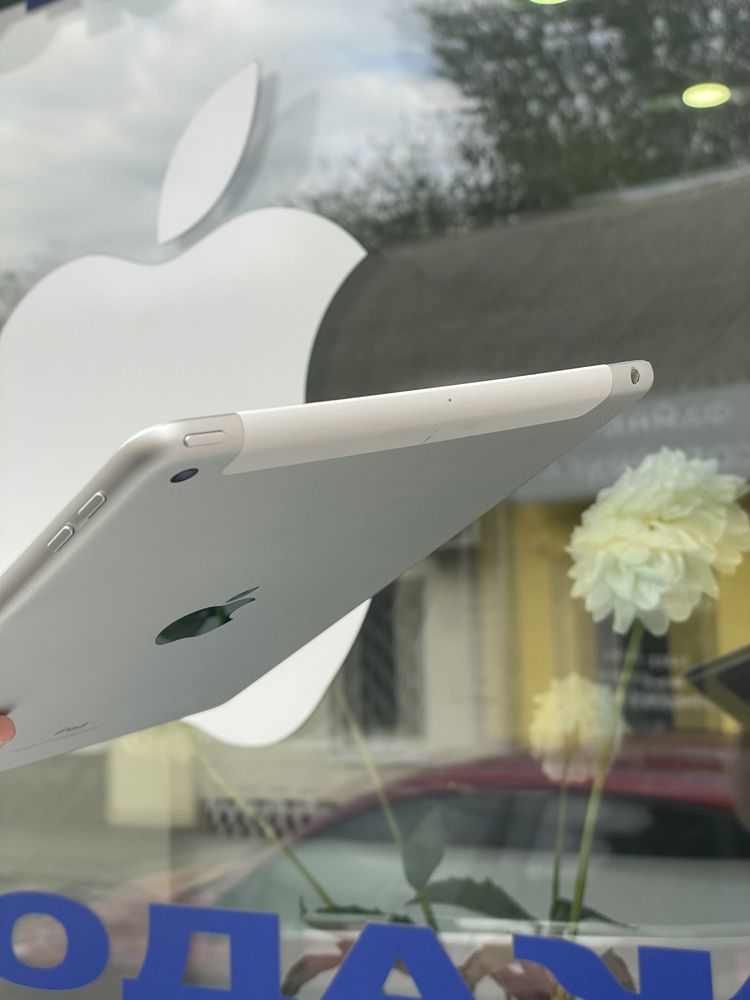 Планшет Apple iPad 6, 32 GB. Wi-Fi+LTE, Silver, Гарантія, Айпад