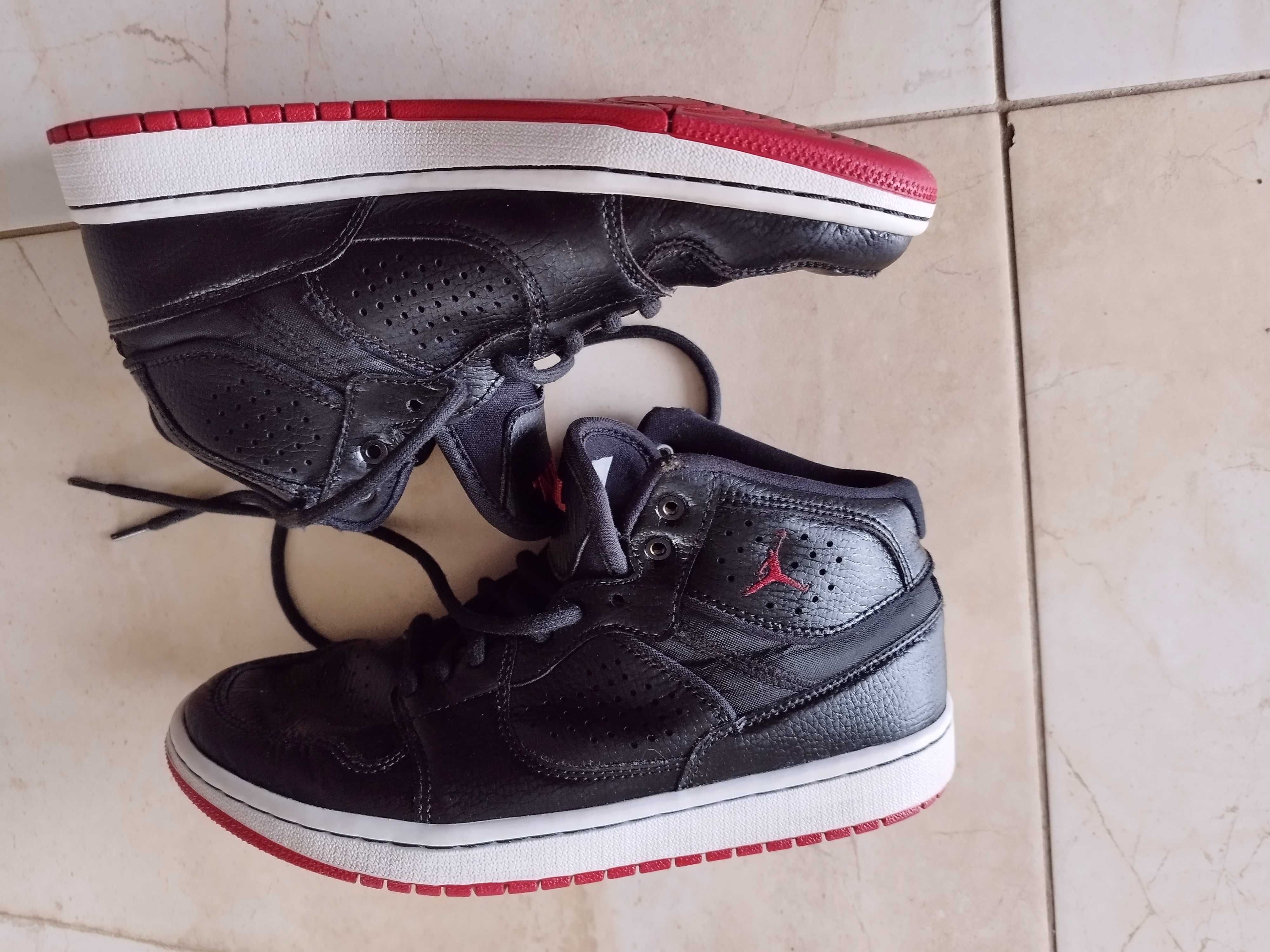 Nike Air Jordan Jumpman Access Black Gym Red 38,5 24cm