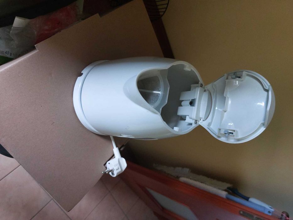 Czajnik Philips Circle Plus HD4646 / BIAŁY