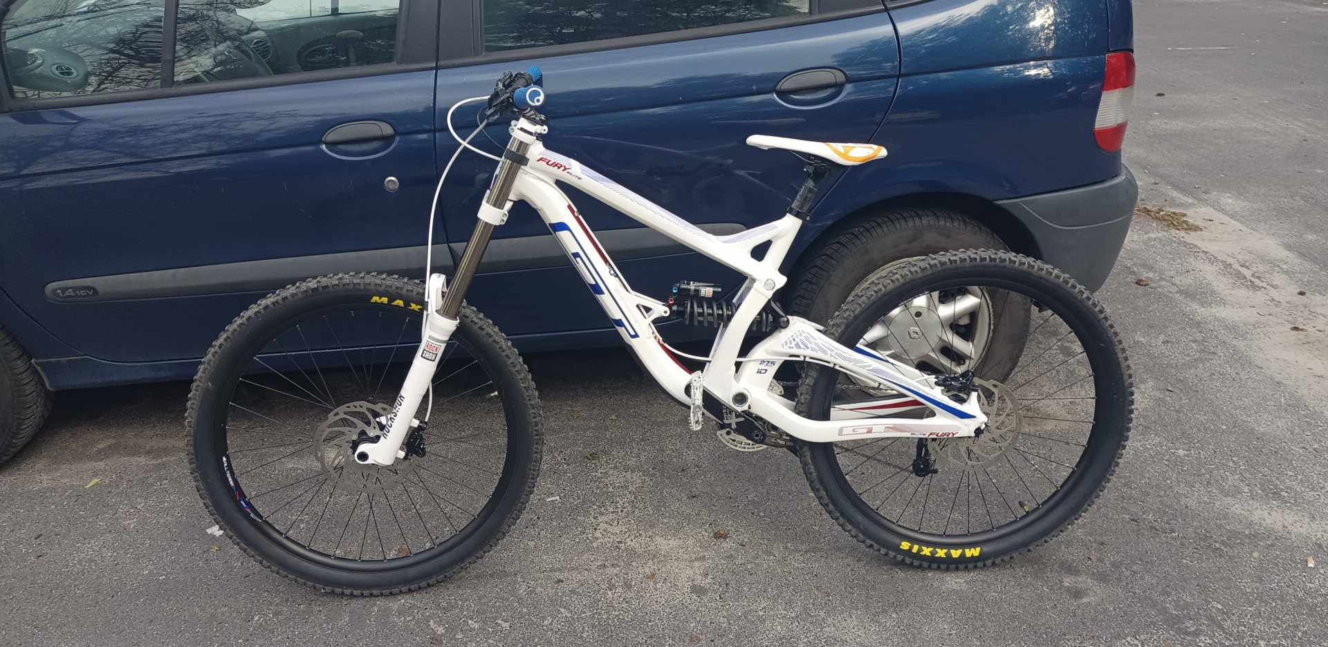 Rower Downhill GT Fury