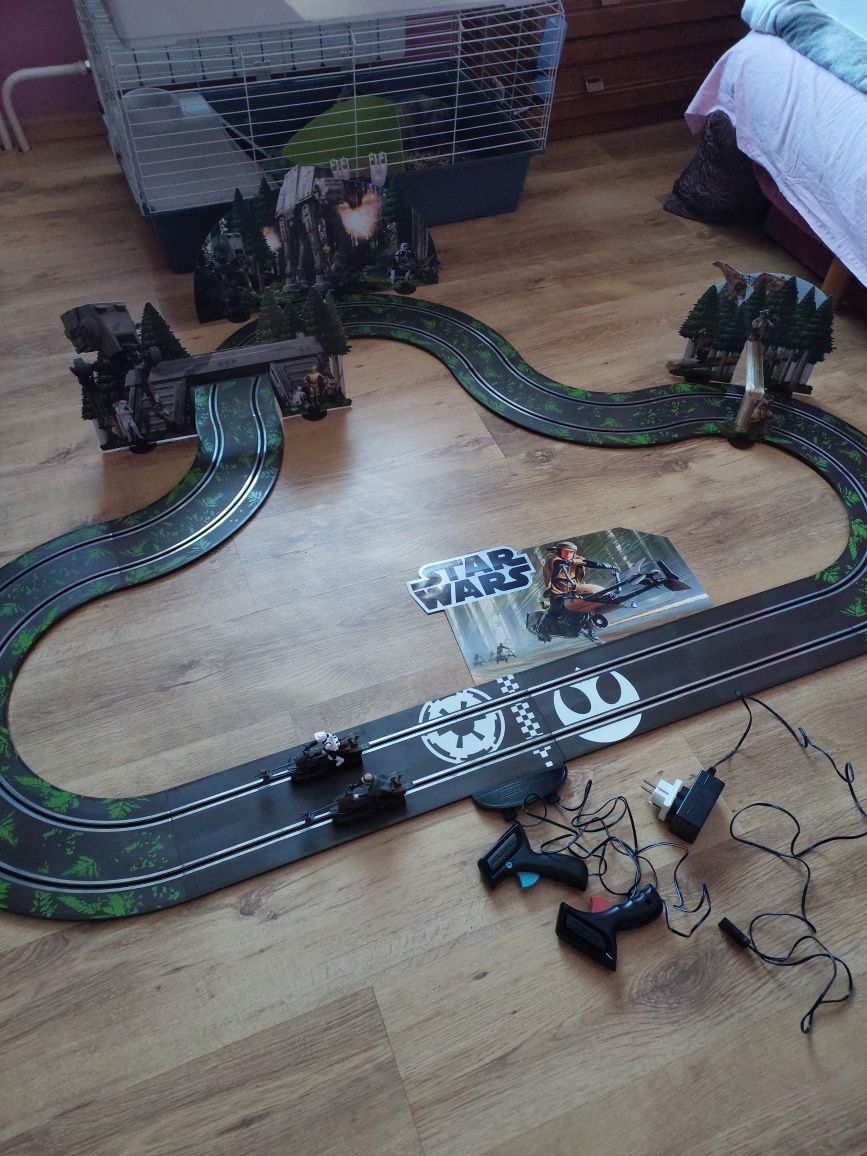 Tor wyścigowy STAR WARS 1:32 Battle of Endor Scalextric