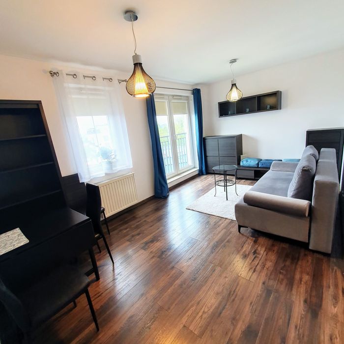 Kawalerka z Balkonem i Klimatyzacją | Przewóz | Apartament for Rent!