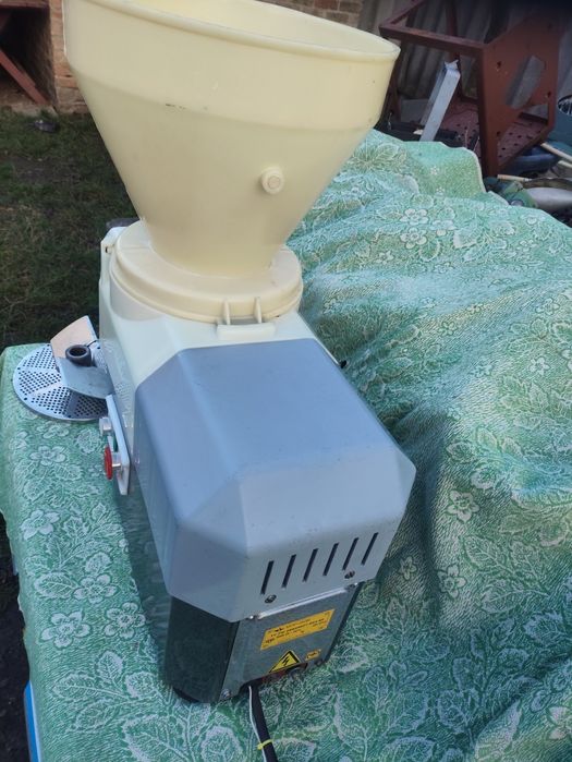 Протирочная машина овощерезка  мпр-350