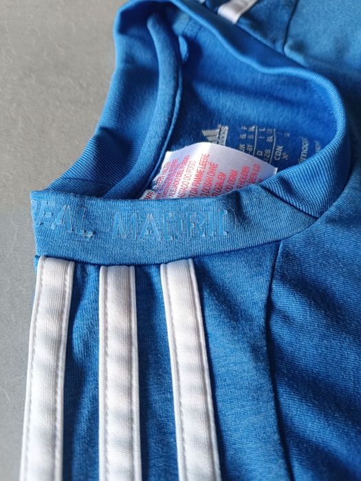 Camisola de futebol Real Madrid tamanho 8 anos criança