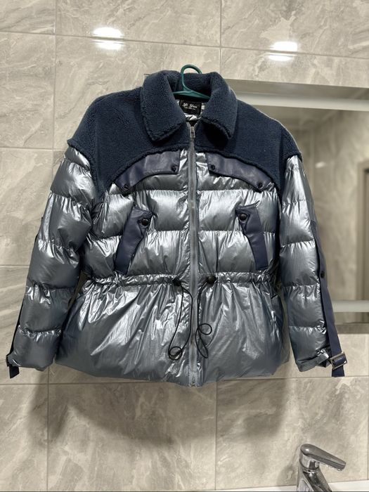Продам стильну куртку курточку Zara розмір S