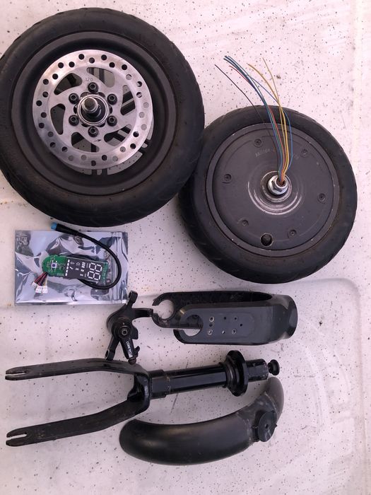 Запчастини до електро самоката