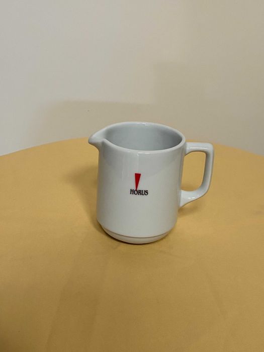 Leiteira grande de porcelana branca com decalque - Qtd. 168 Und.