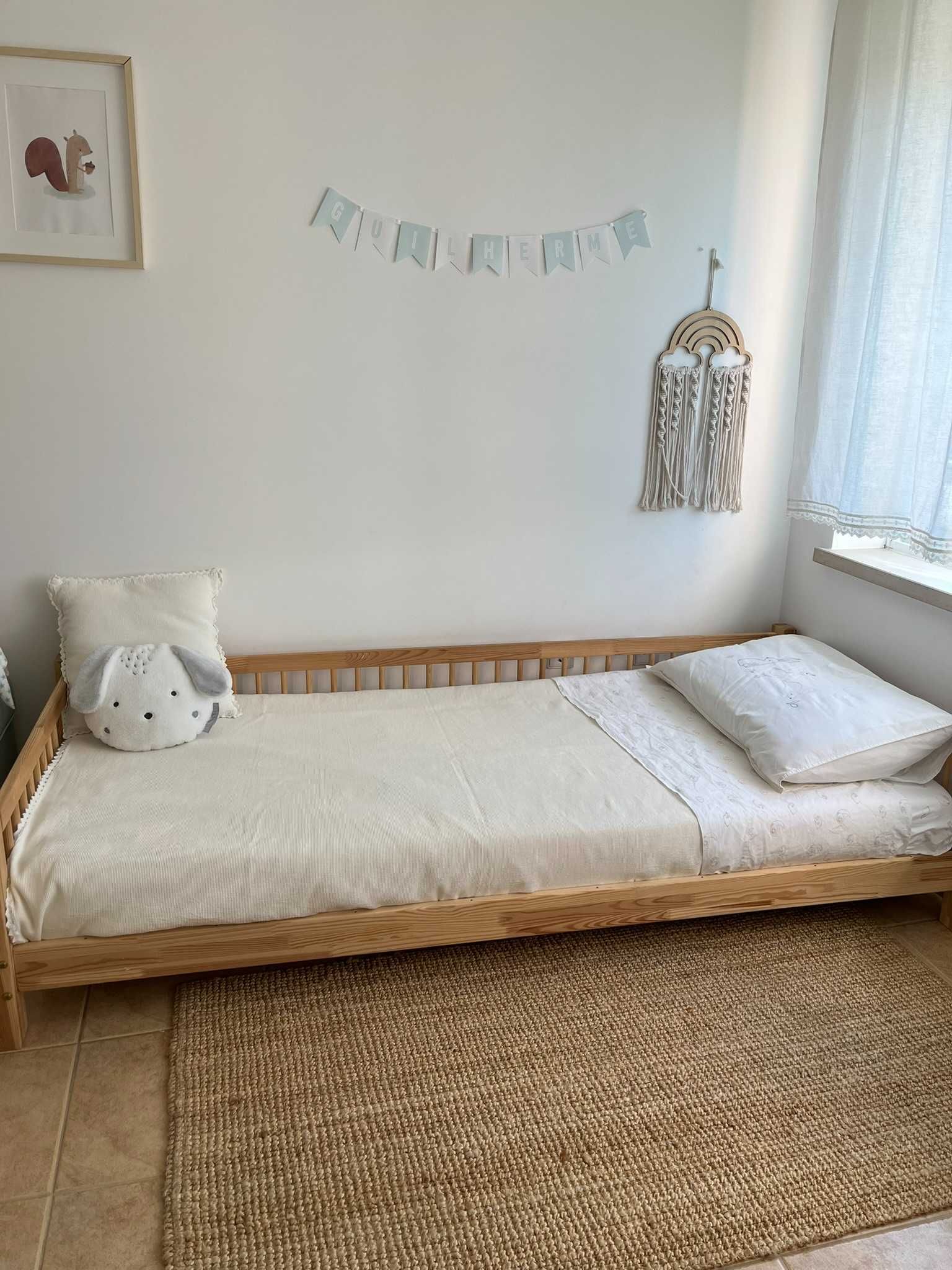 cama de criança Montessori