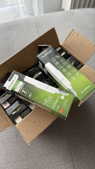 12 x Zarowka LED E14 4000 K neutralna 10 W = 75 W 1055 lm